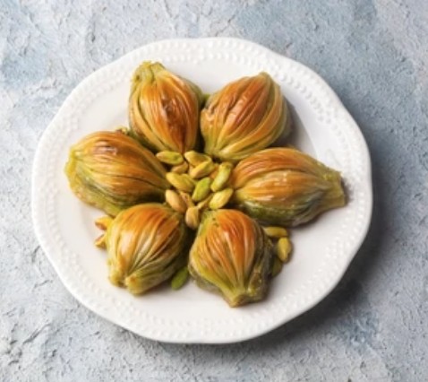 Geleneksel Tariflerle 1000 Gr Baklava Adana pasta