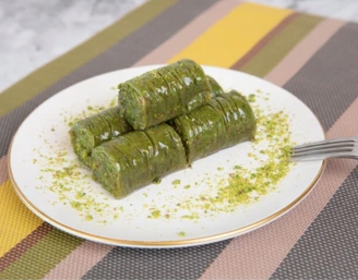 Geleneksel Tariflerle 1000 Gr Fıstık Sarma Adana pasta